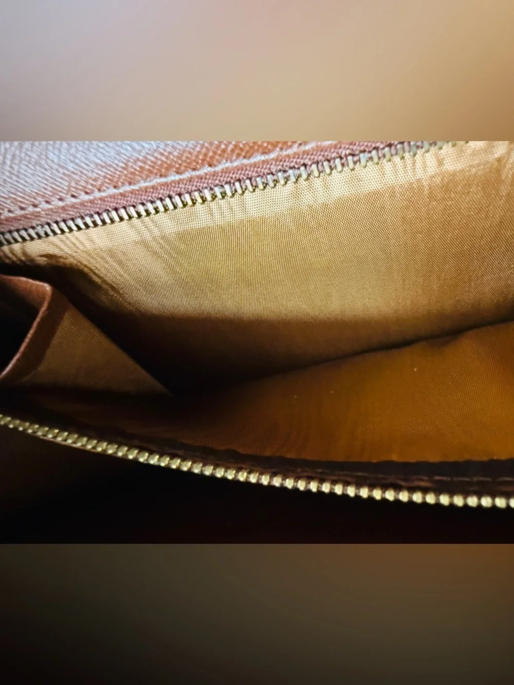 Louis Vuitton Vintage Monogram Pochette Dame 26 Clutch |New Hardware + GoldChain - Picture 11 of 15